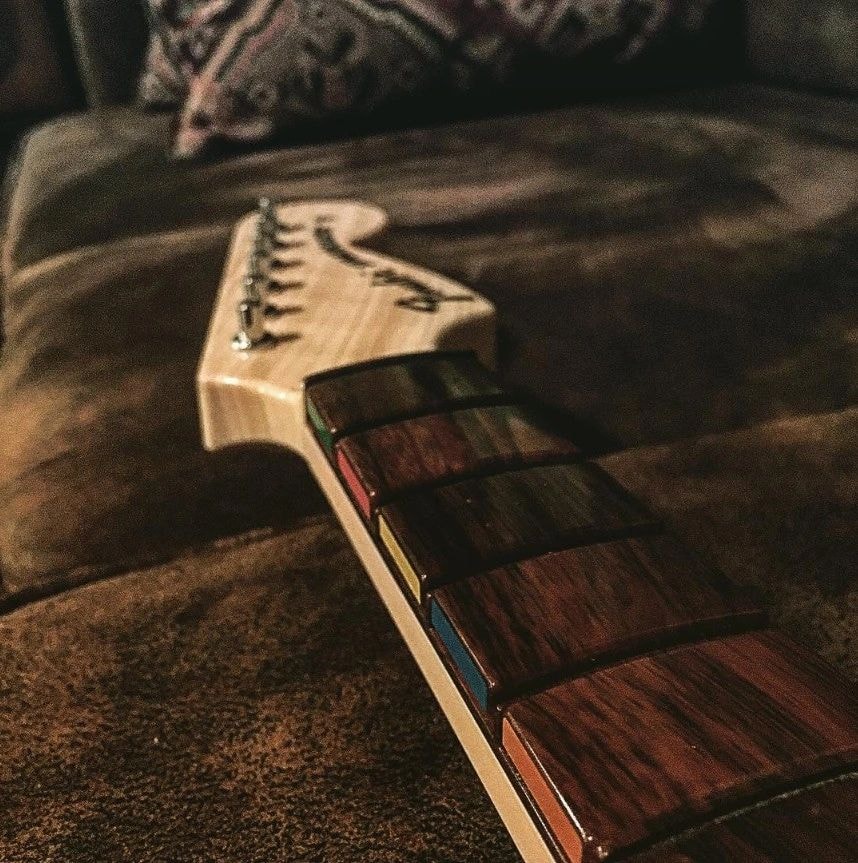 Guitar Nov 2016